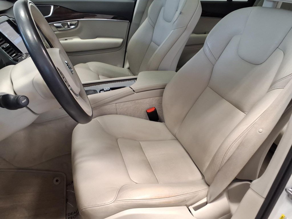 Used 2016 Volvo XC90 T6 Momentum AWD/4WD image 17