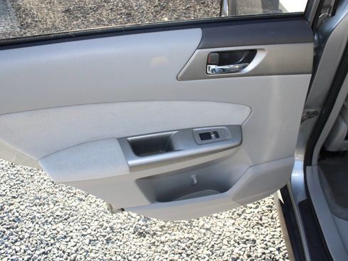 Used 2009 Subaru Forester 2.5X Limited image 21