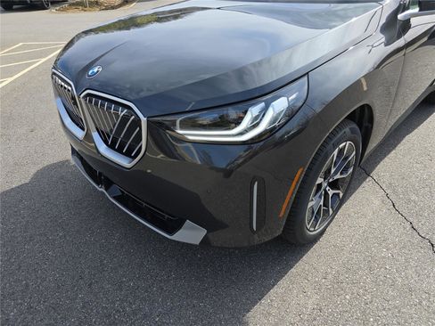 New 2026 BMW X3 xDrive30 w/ Premium Package AWD/4WD image 9