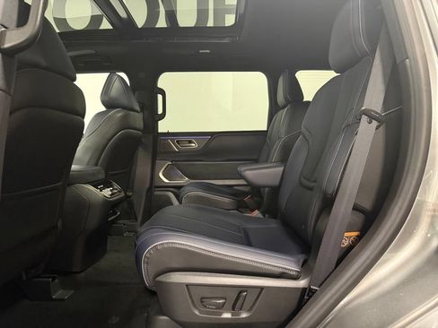 Used 2026 INFINITI QX80 4WD w/ Sport Exterior Package image 10
