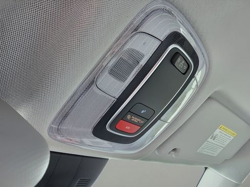 New 2026 Hyundai Kona SE image 23