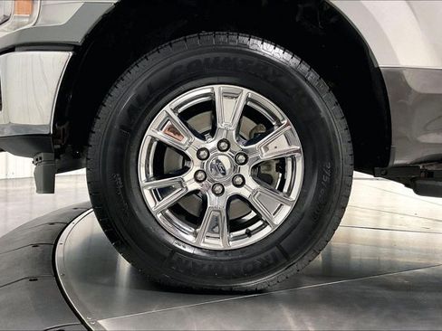 Used 2018 Ford F150 XLT w/ Equipment Group 302A Luxury AWD/4WD image 9