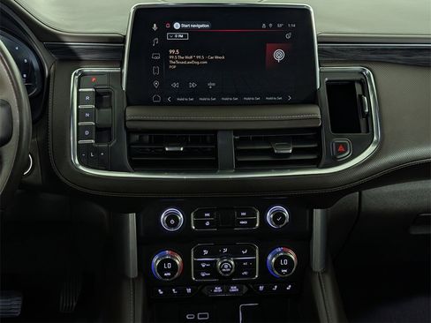 Used 2023 GMC Yukon SLT image 12