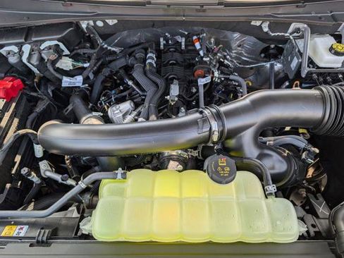 New 2025 Ford Expedition Active image 26