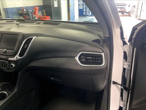 Used 2024 Chevrolet Equinox LT AWD/4WD image 13