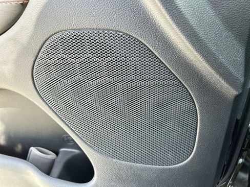 Used 2025 Dodge Durango GT AWD/4WD image 18