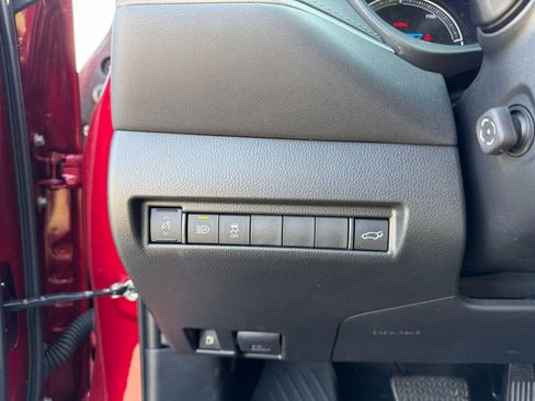 Used 2024 Toyota Venza Nightshade image 27