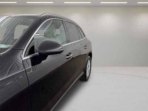 Used 2025 Mercedes-Benz GLC 300 image 5