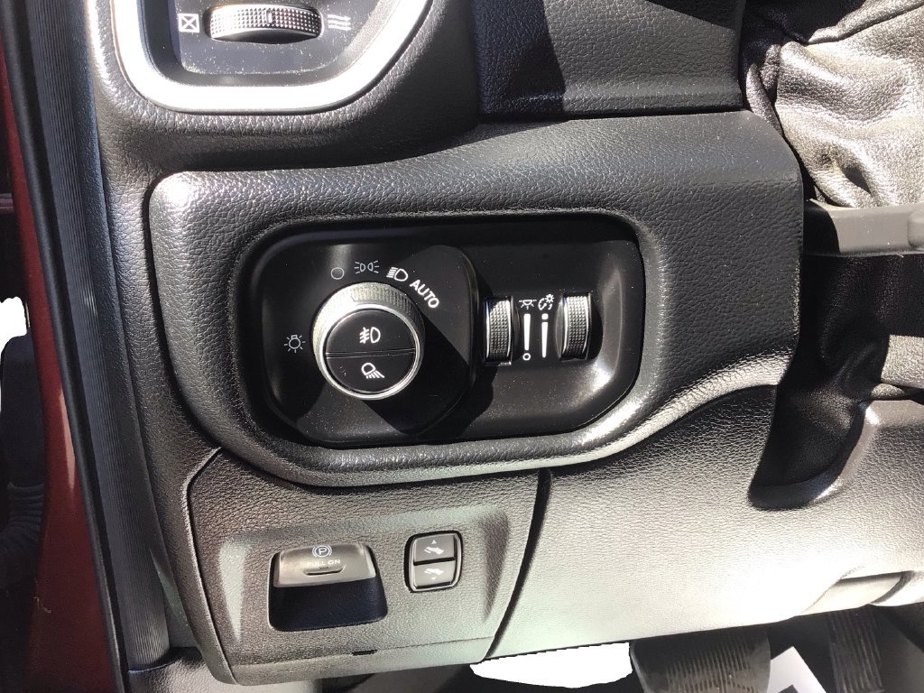 Used 2020 RAM 1500 Laramie AWD/4WD image 18