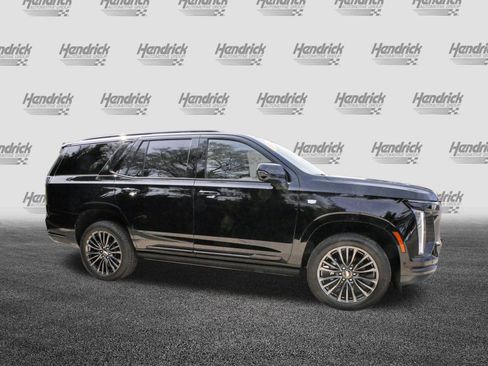 Used 2026 Cadillac Escalade Platinum Sport w/ LPO, Floor Liner Package AWD/4WD image 11