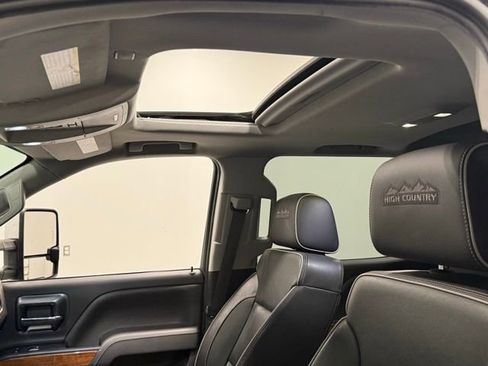 Used 2019 Chevrolet Silverado 2500 High Country w/ Duramax Plus Package image 33