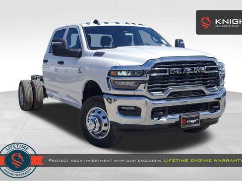 New 2025 RAM 3500 Tradesman w/ Chrome Appearance Group image 1