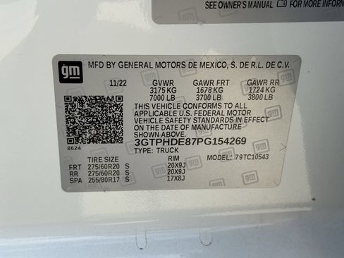 Used 2023 GMC Sierra 1500 SLT w/ SLT Premium Package RWD image 29