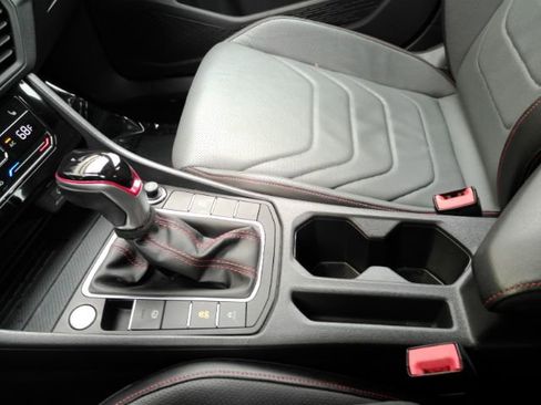 Used 2025 Volkswagen Jetta GLI Autobahn image 38