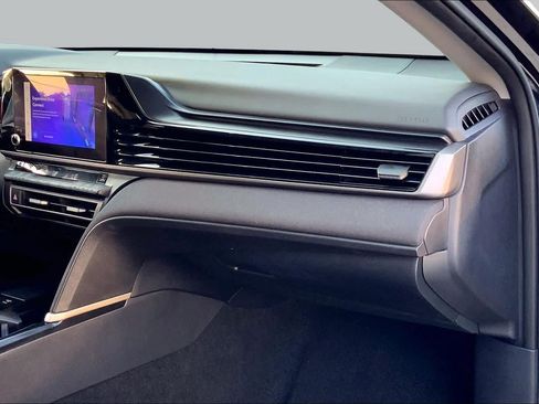 Used 2025 Toyota Camry LE FWD image 18
