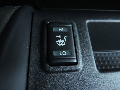 Certified 2024 Nissan Titan SV w/ SV Convenience Package image 27