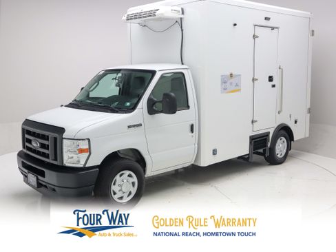 Used 2023 Ford E-350 and Econoline 350 Super Duty w/ Power Windows & Locks Group RWD image 7