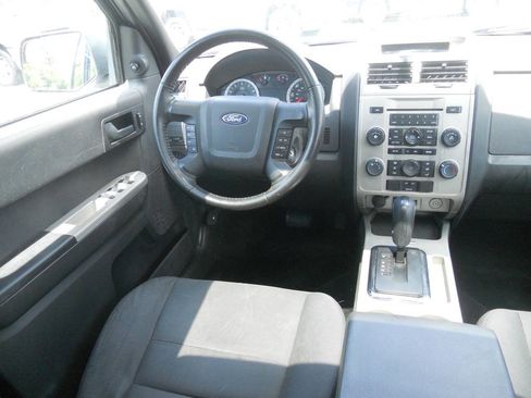 Used 2011 Ford Escape XLT w/ 202A Rapid Spec Order Code FWD image 16