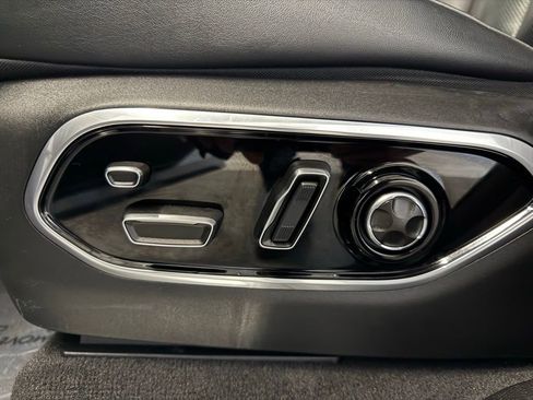 Used 2022 Jeep Grand Cherokee L Overland w/ Advanced Protech Group III image 65