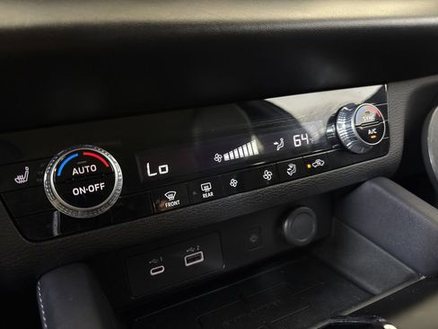 Used 2024 Mitsubishi Outlander SE image 31