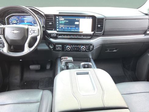 Used 2022 Chevrolet Silverado 1500 LTZ w/ LTZ Premium Package image 14
