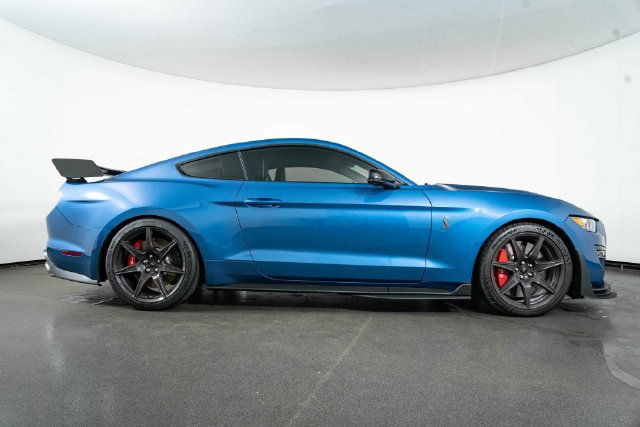 Used 2020 Ford Mustang Shelby GT500 w/ Carbon Fiber Track Pack RWD image 9