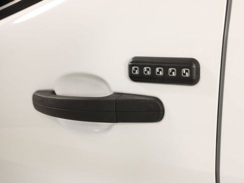 Used 2019 Ford Transit 150 XLT RWD image 18