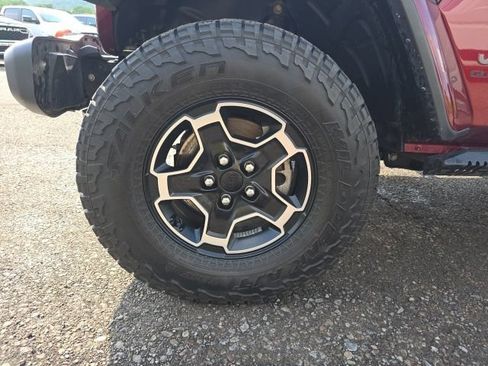 Used 2021 Jeep Gladiator Mojave AWD/4WD image 11