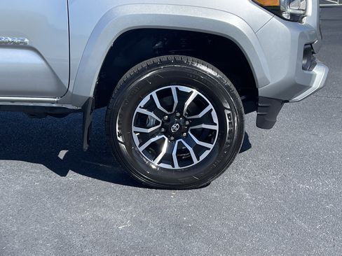 Used 2023 Toyota Tacoma TRD Sport image 33