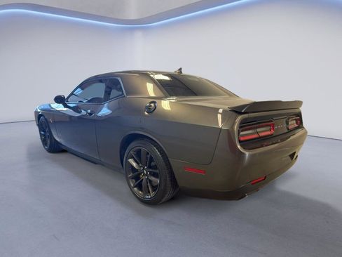 Used 2019 Dodge Challenger R/T Scat Pack w/ Shaker Package RWD image 4