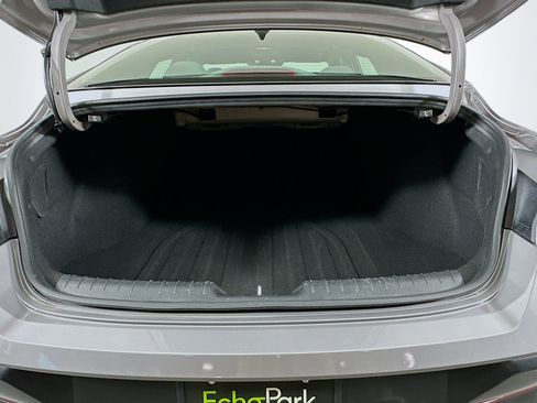 Used 2025 Hyundai Elantra SEL image 29