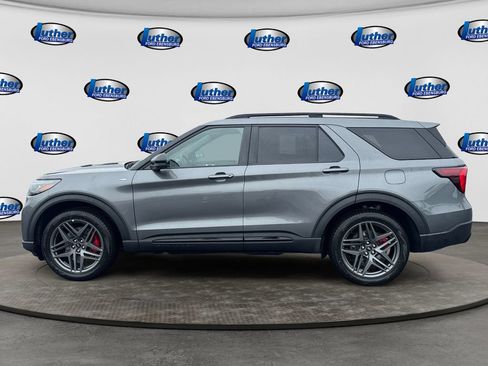 New 2026 Ford Explorer ST-Line w/ ST-Line Street Pack AWD/4WD image 2