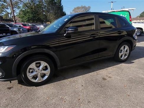 Used 2023 Honda HR-V LX image 4