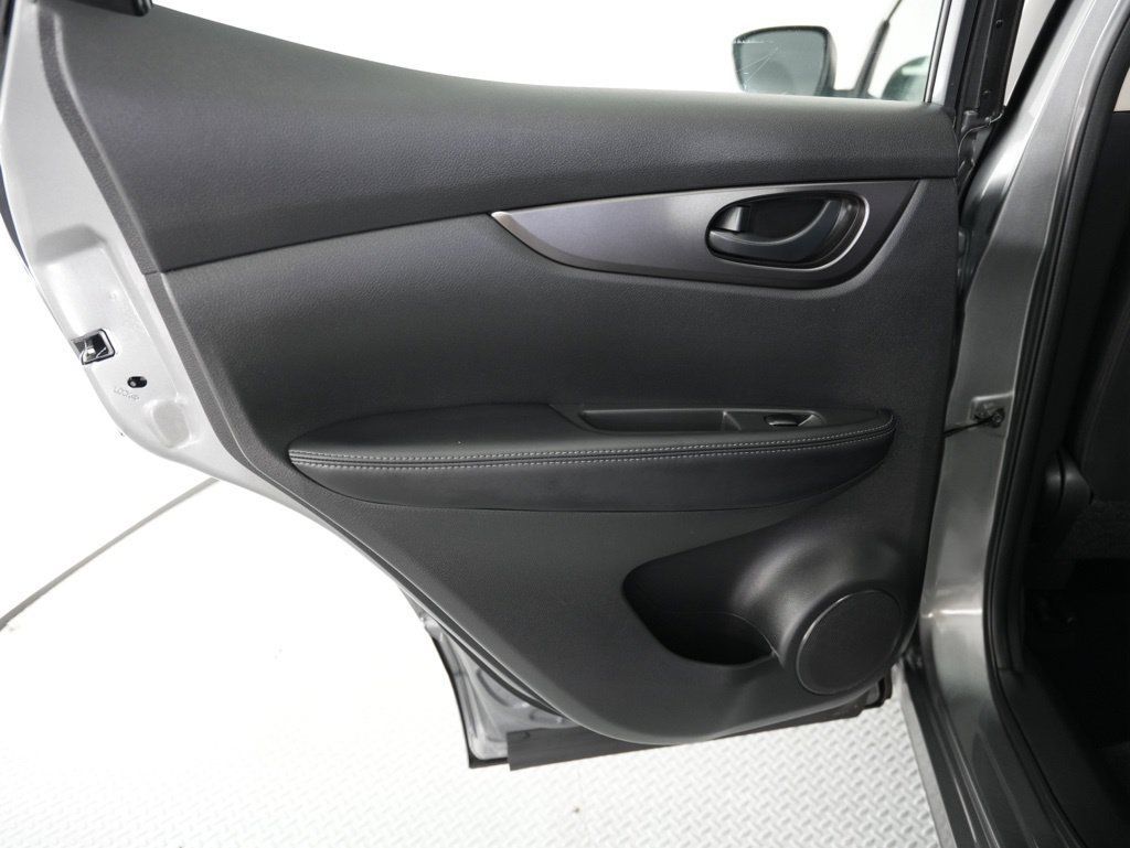Used 2018 Nissan Rogue Sport S FWD image 29