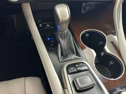 Used 2019 Lexus RX 350 AWD w/ Navigation Package image 27