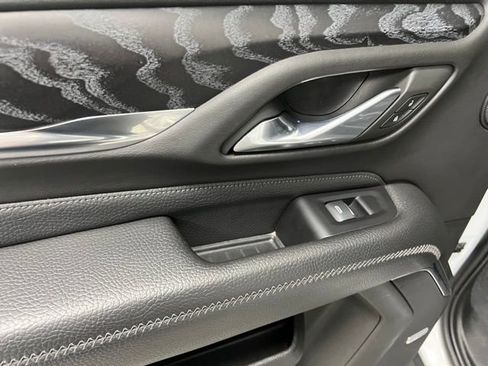 Used 2023 GMC Yukon Denali image 42