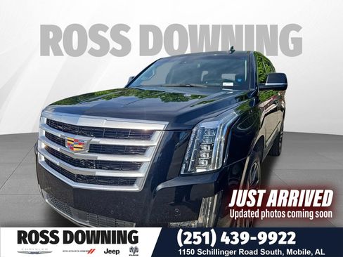 Used 2017 Cadillac Escalade Premium Luxury AWD/4WD image 1