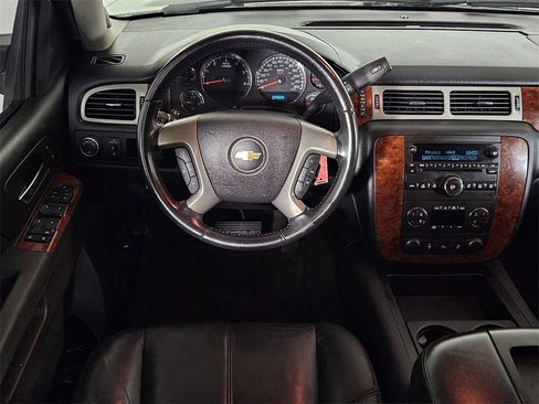 Used 2012 Chevrolet Suburban LT w/ Texas Edition image 11