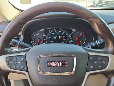 Used 2019 GMC Acadia Denali w/ Technology Package FWD image 19