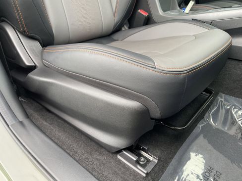 Used 2024 Subaru Crosstrek 2.5i Limited w/ Crosstrek Mirror Package image 10