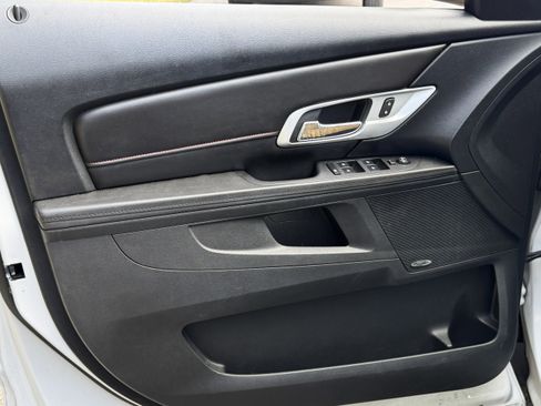 Used 2017 GMC Terrain SLT w/ Open Road Package image 4