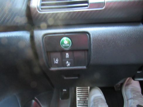 Used 2016 Honda Accord Sport image 14