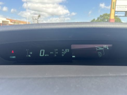 Used 2010 Toyota Prius Three FWD image 21