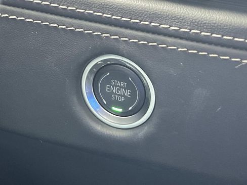 Used 2025 Cadillac Escalade Sport Platinum w/ LPO, ONYX Package image 40