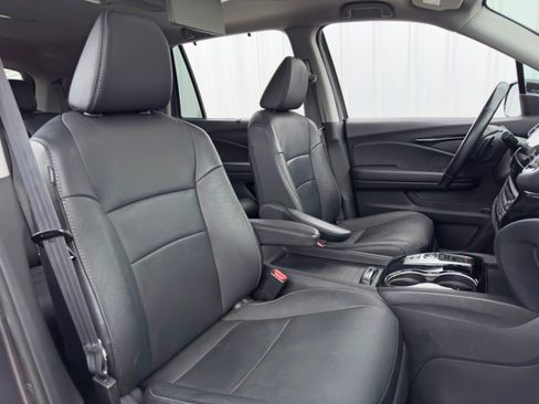 Used 2021 Honda Pilot Touring image 39