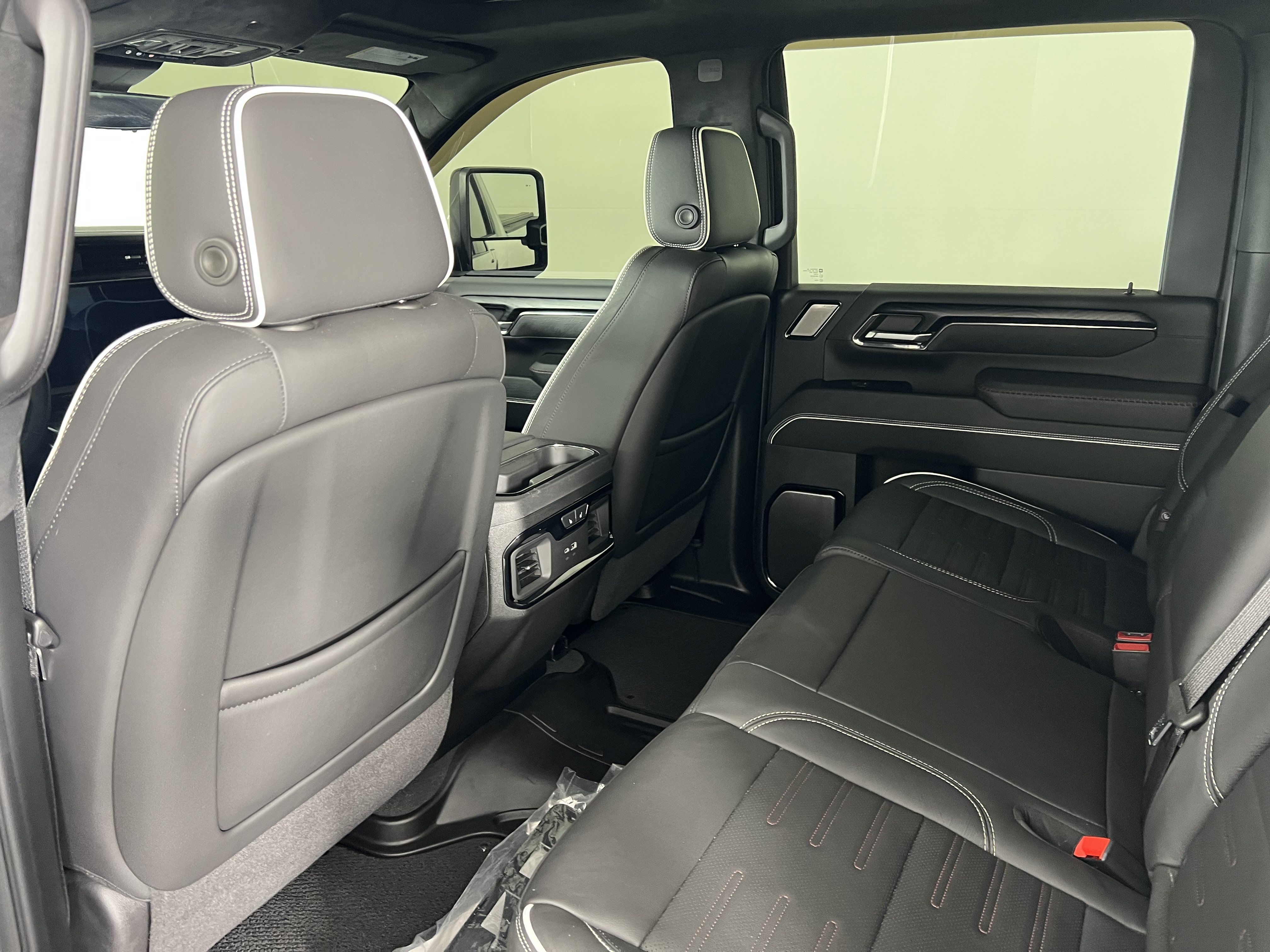 Used 2024 GMC Sierra 2500 AT4X AWD/4WD image 21