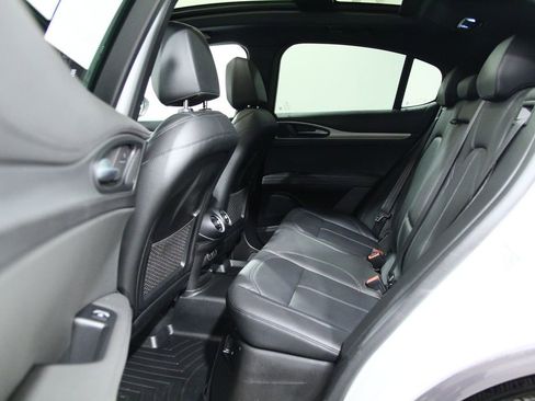 Used 2024 Alfa Romeo Stelvio Ti image 28
