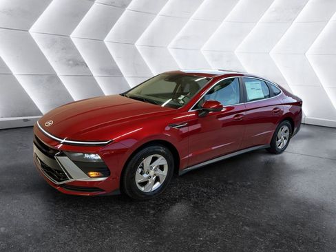 Used 2026 Hyundai Sonata SE image 2