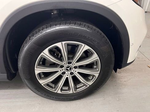 Used 2023 Mercedes-Benz GLC 300 GLC 300 image 24