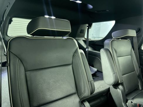 Used 2022 Chevrolet Tahoe Premier AWD/4WD image 30
